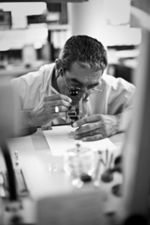 泰格豪雅售后服务中心（泰格豪雅表冠脱落）