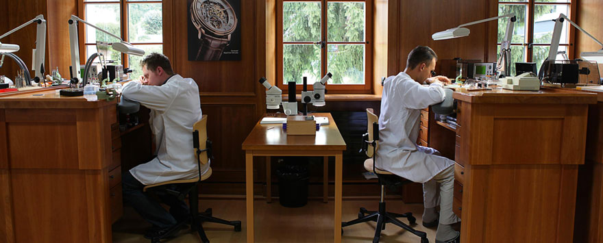 泰格豪雅售后电话服务（泰格豪雅腕表指针受磁）